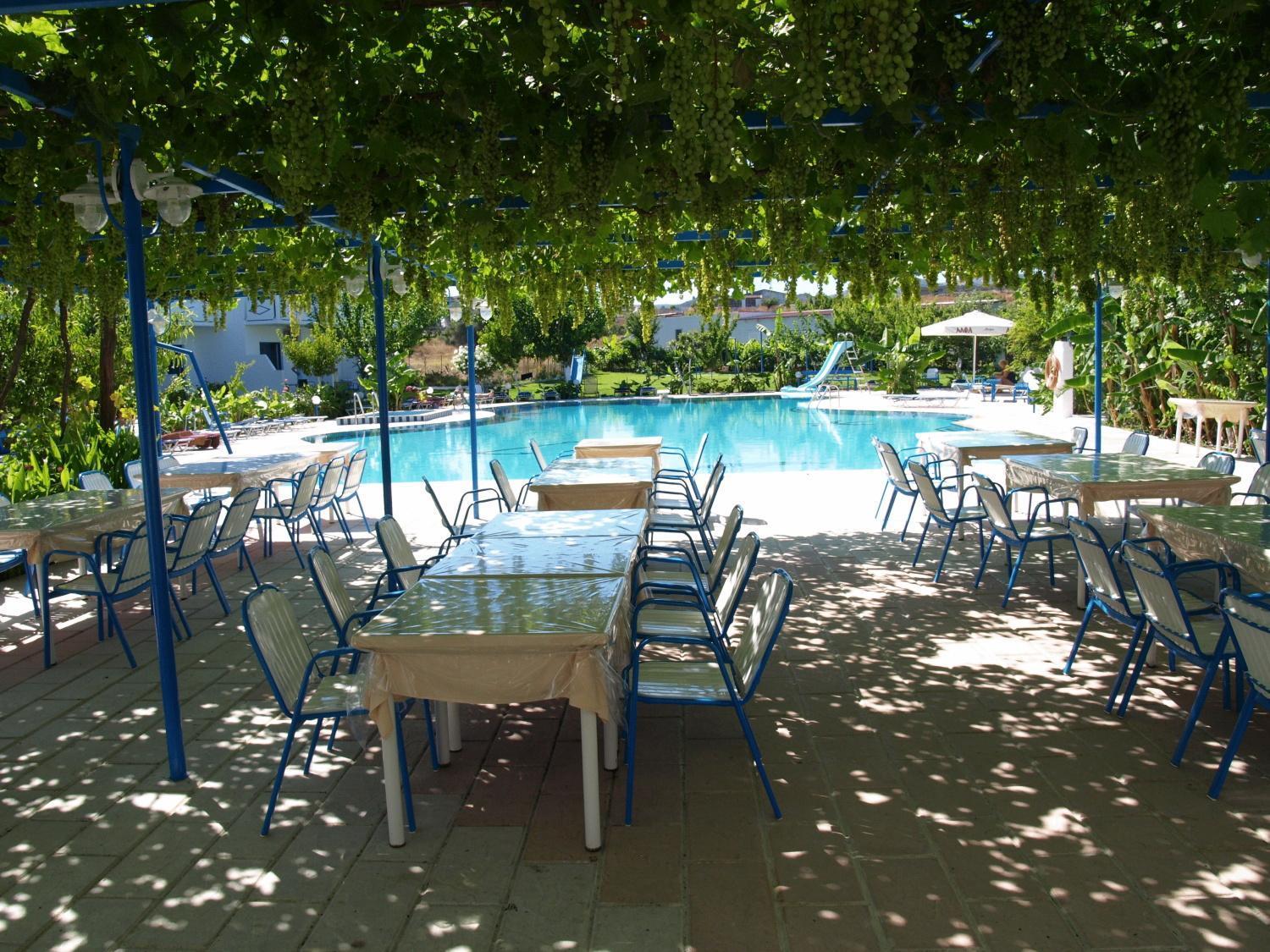 Garden Hotel Pastida Екстериор снимка