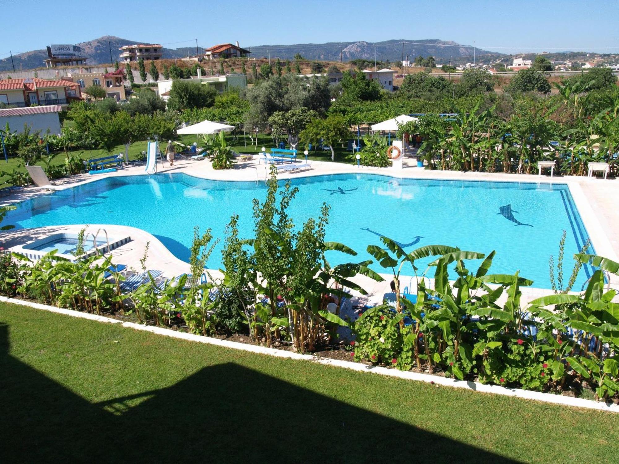 Garden Hotel Pastida Екстериор снимка