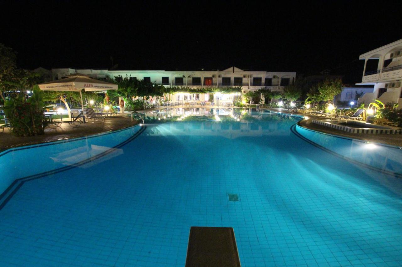 Garden Hotel Pastida Екстериор снимка