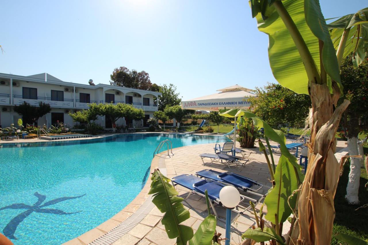 Garden Hotel Pastida Екстериор снимка